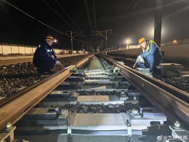 对管内道岔结合部,轨道电路电气特性,信号电缆及机械室等关键设备和